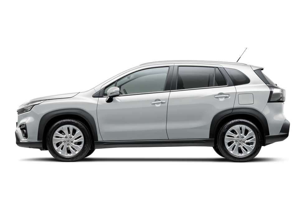 Suzuki S-cross Hybrid 4×4- bra for 4 person